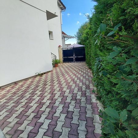 Appartement Meuble Avec Deux Chambres Moulins  Exteriér fotografie