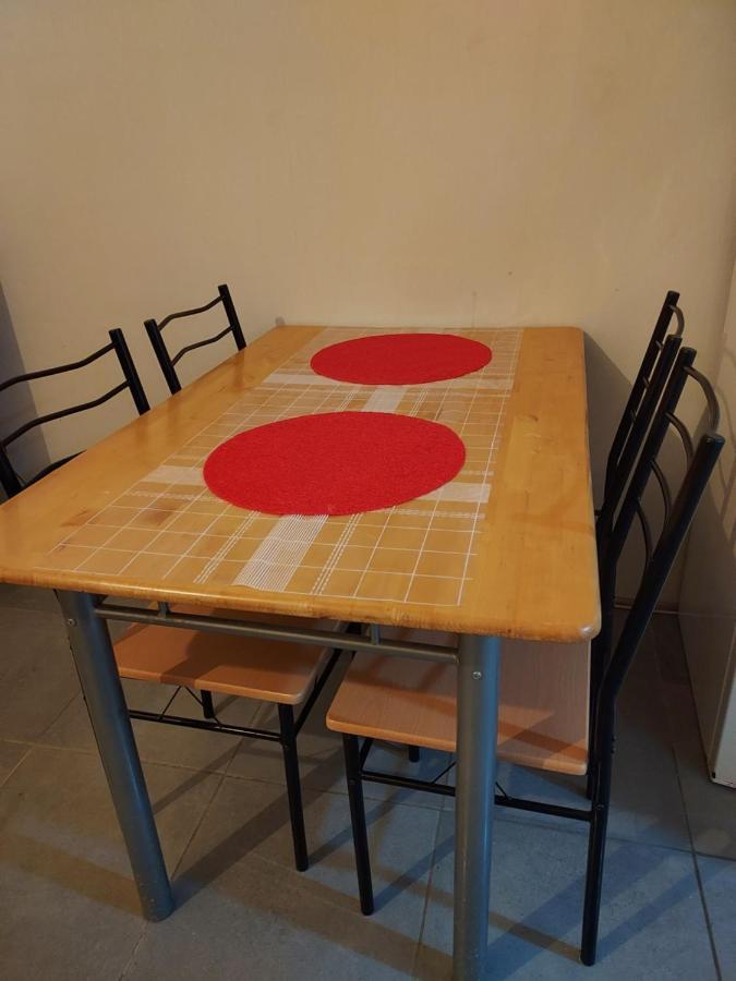 Appartement Meuble Avec Deux Chambres Moulins  Exteriér fotografie