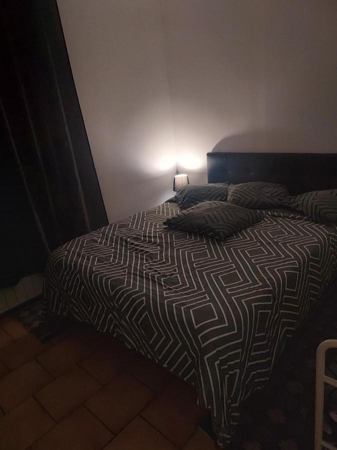 Appartement Meuble Avec Deux Chambres Moulins  Exteriér fotografie