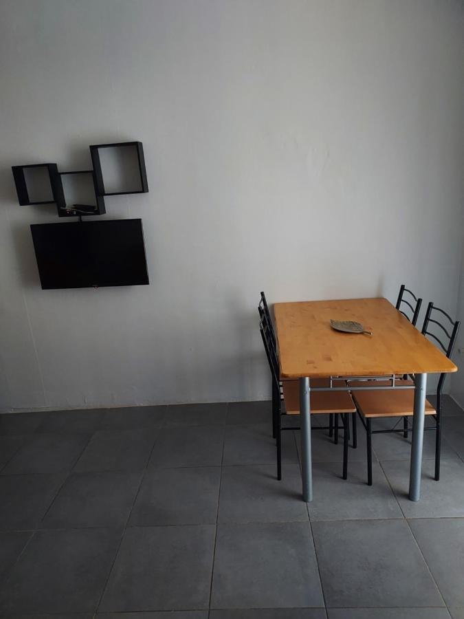 Appartement Meuble Avec Deux Chambres Moulins  Exteriér fotografie